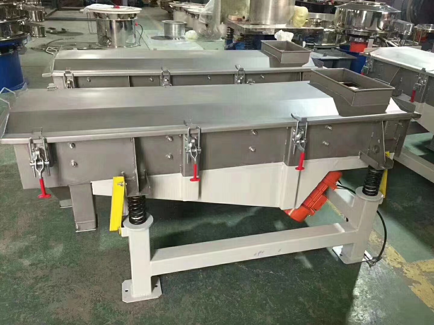 選擇直線振動篩時需要考慮的問題